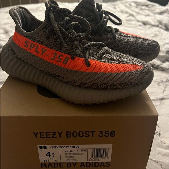YEEZY BOOST 360 V2 AUTHENTIC!! BOYS SIZE 4.5 WOMEN SIZE 6.5! - Picture 7 of 9